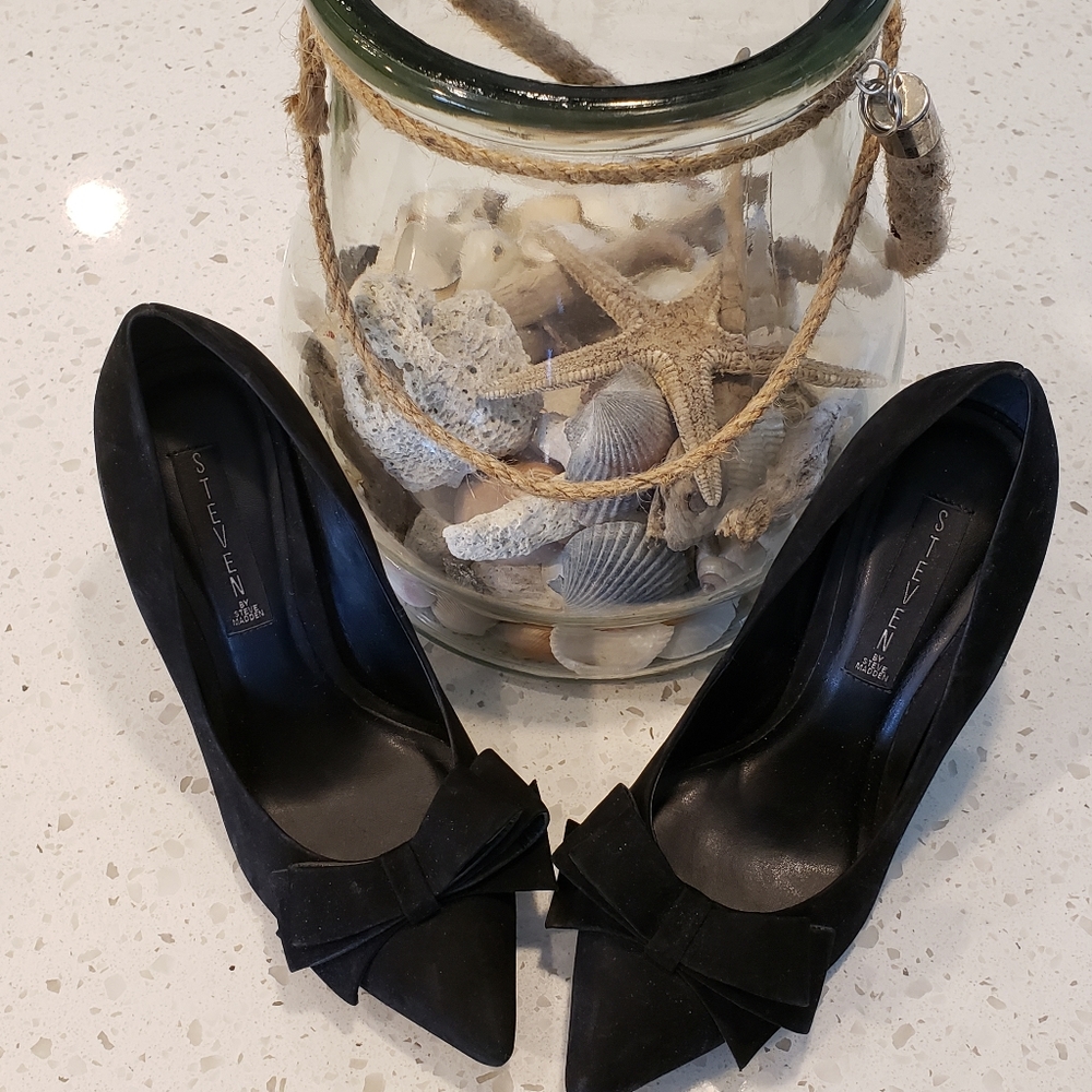 Dress Black pumps